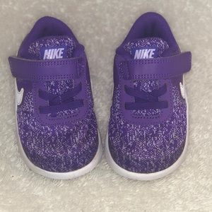 Toddler Nike Shoes, Size 6C